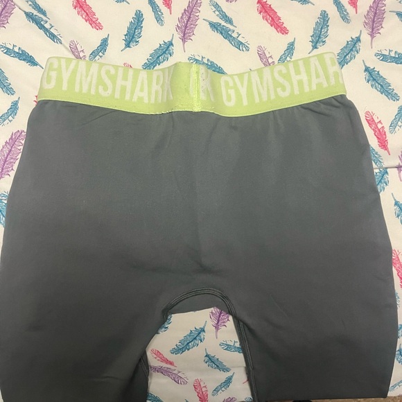 🌸Gymshark Dark Grey with Green Leggings - Picture 5 of 5